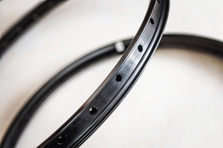TB-RIM24 BLACK